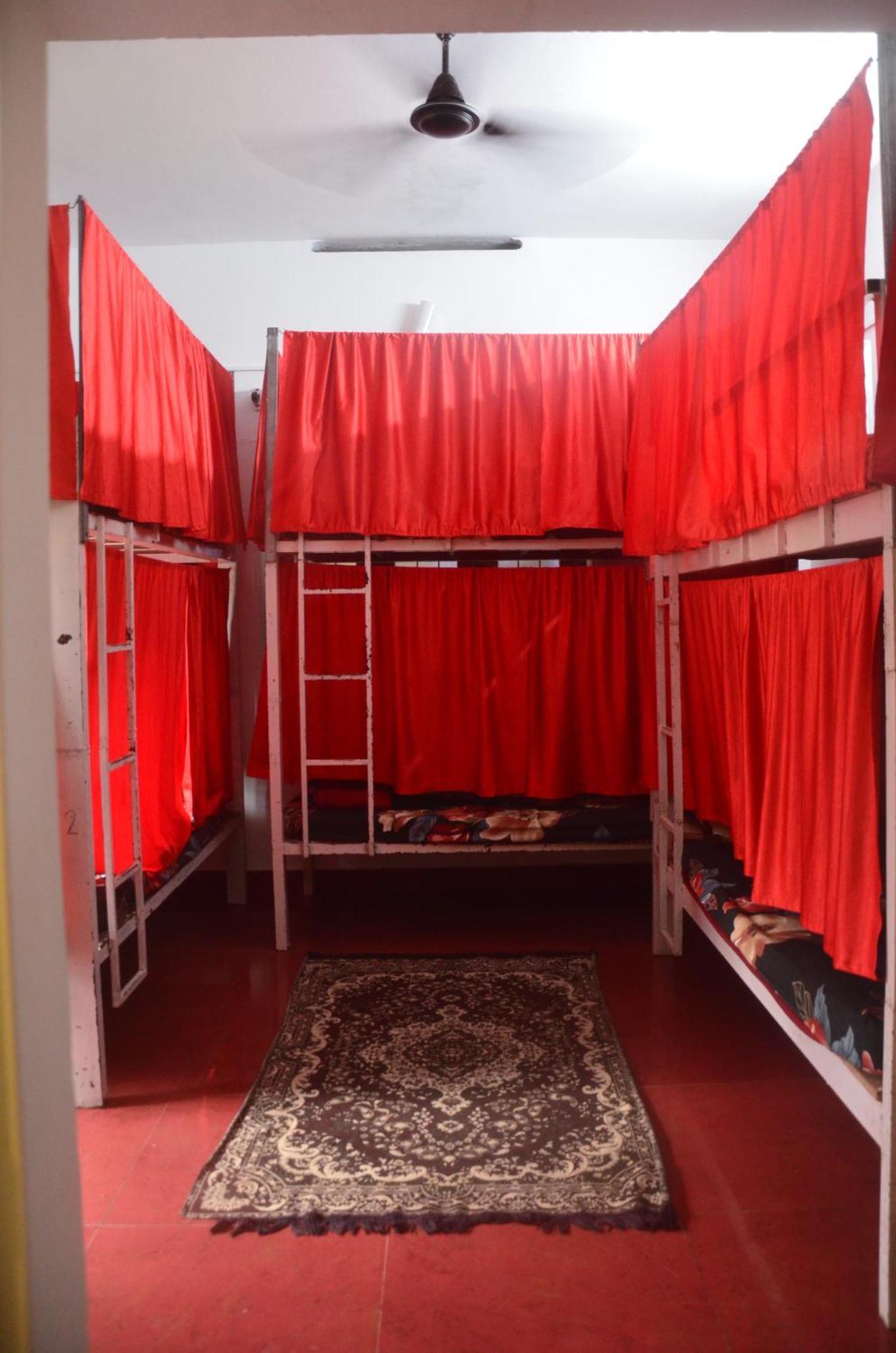 Hostelexp, Varkala - A Beach Town Hostel Buitenkant foto